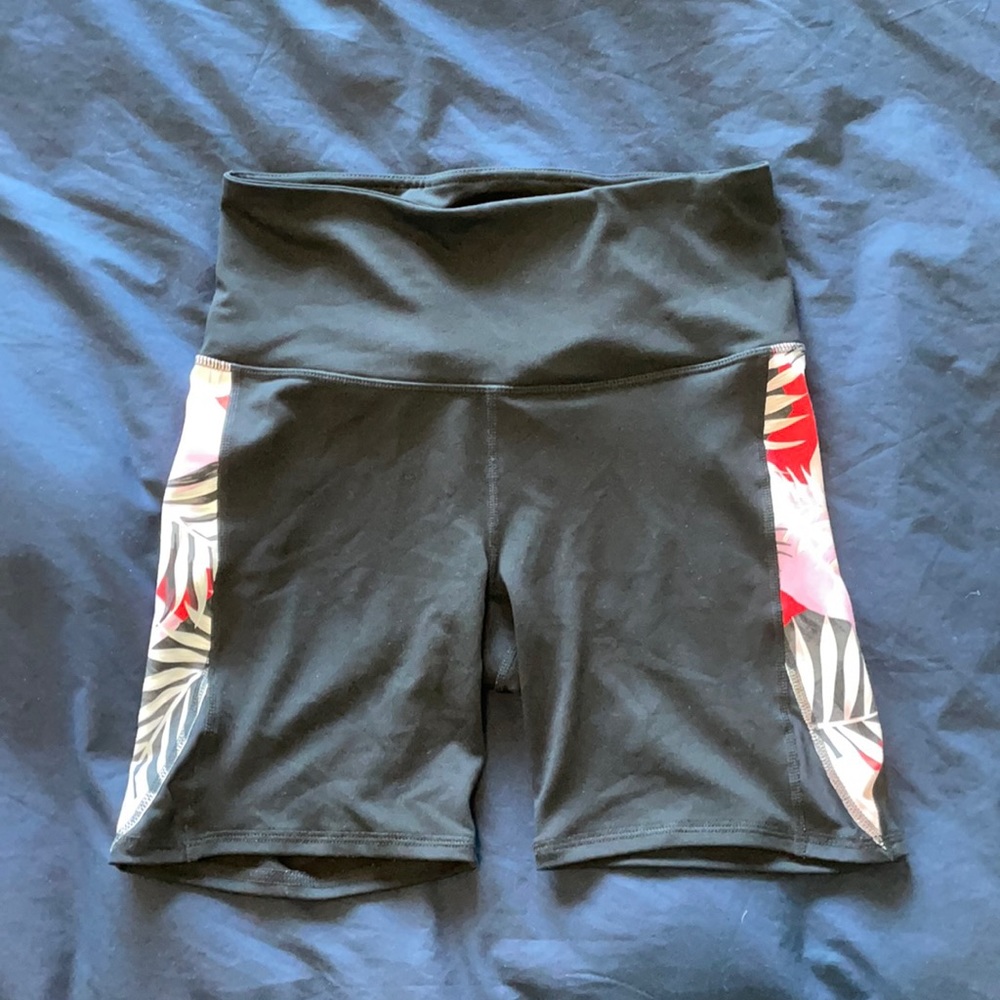 Gaiam Bike Shorts w/ Tropical Side Print